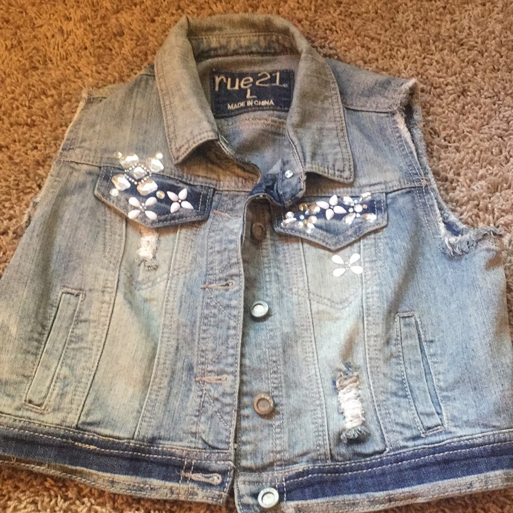 Jean vest with jewels